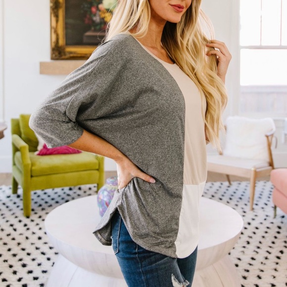 FINAL SALE❗️Color Block Dolman Sleeve Top - Picture 3 of 8